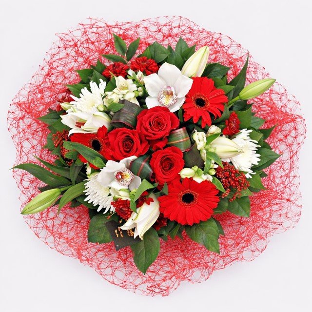 C739D13D-BD2C-40EC-AD18-3164E68EC200 Gorgeous Red Bouquet - Image 1