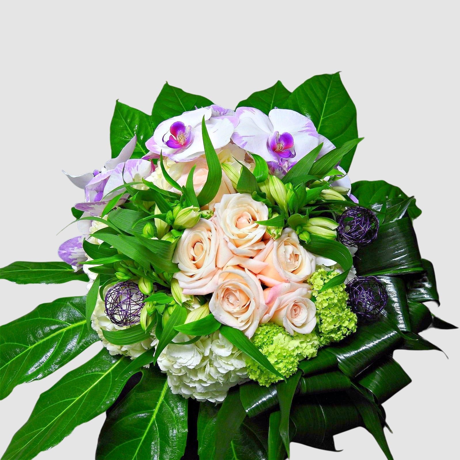 circle-of-purple-tooka-florist-north-west-greater-vancouver-2815748.jpg Circle of Purple - Image 1
